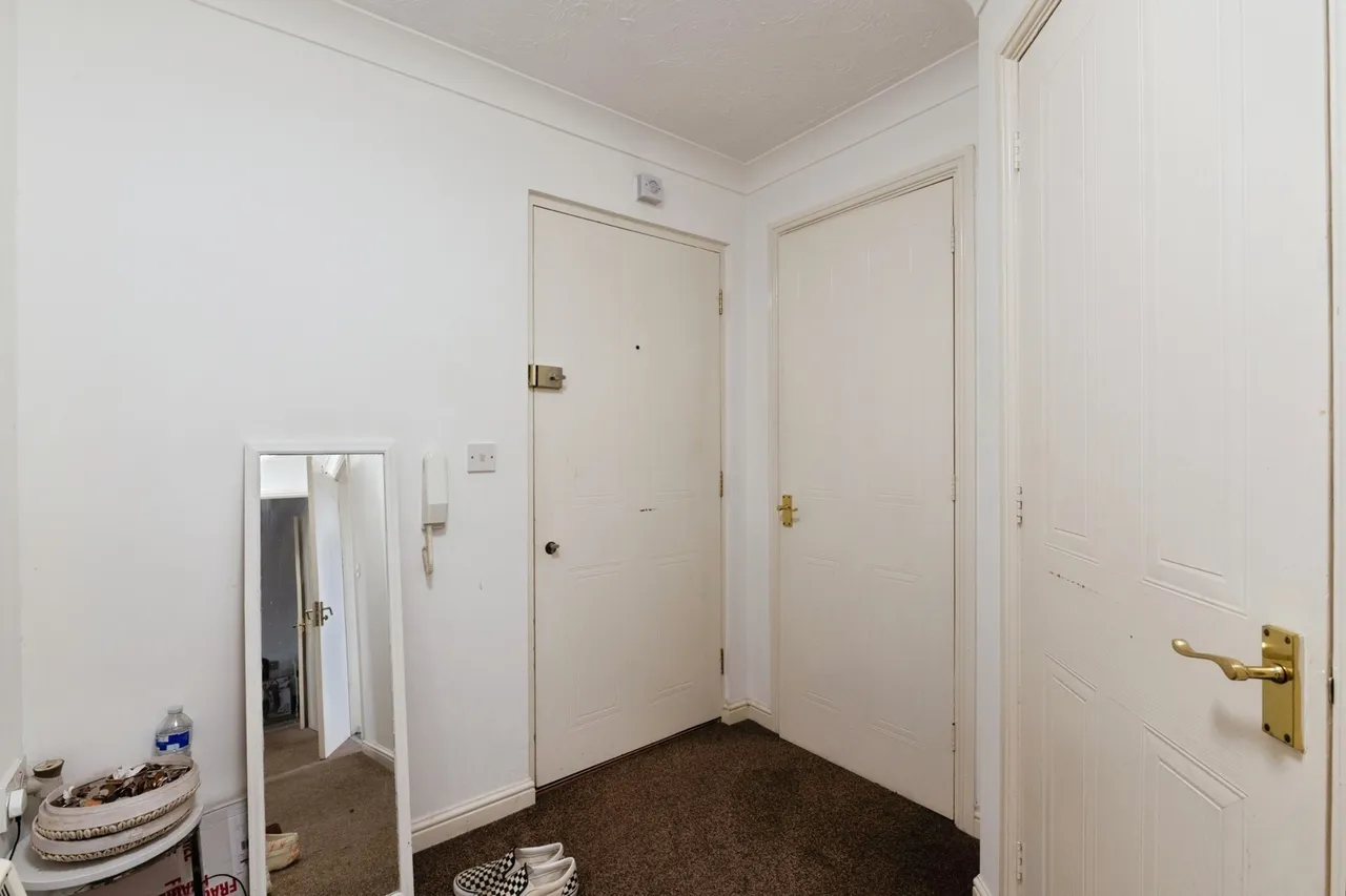 Rawlyn Close, Chafford Hundred, Grays, Essex, RM16, photo 9