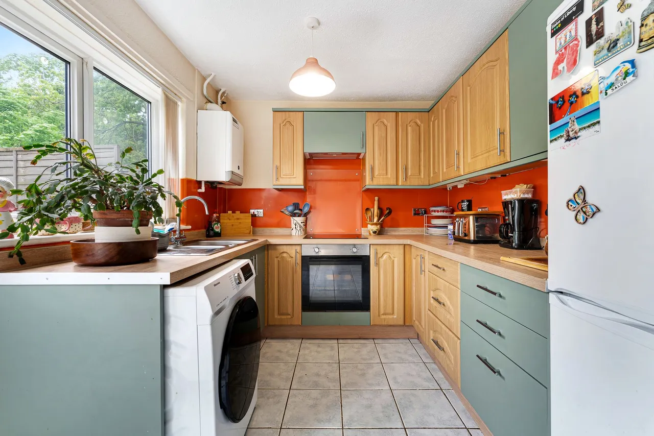Lincoln Close, Runcorn, WA7 4YX, photo 4