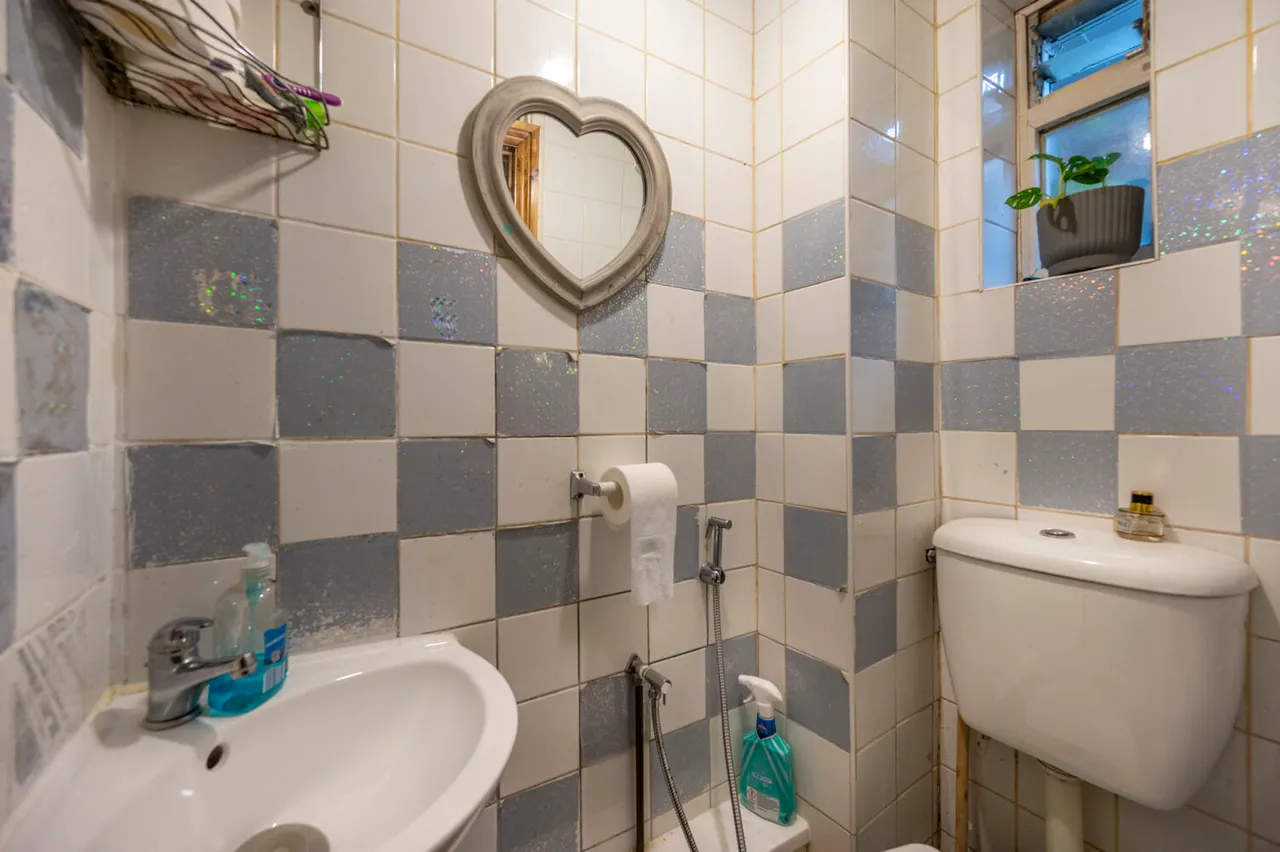 18 Manorhall Gardens, London, photo 12