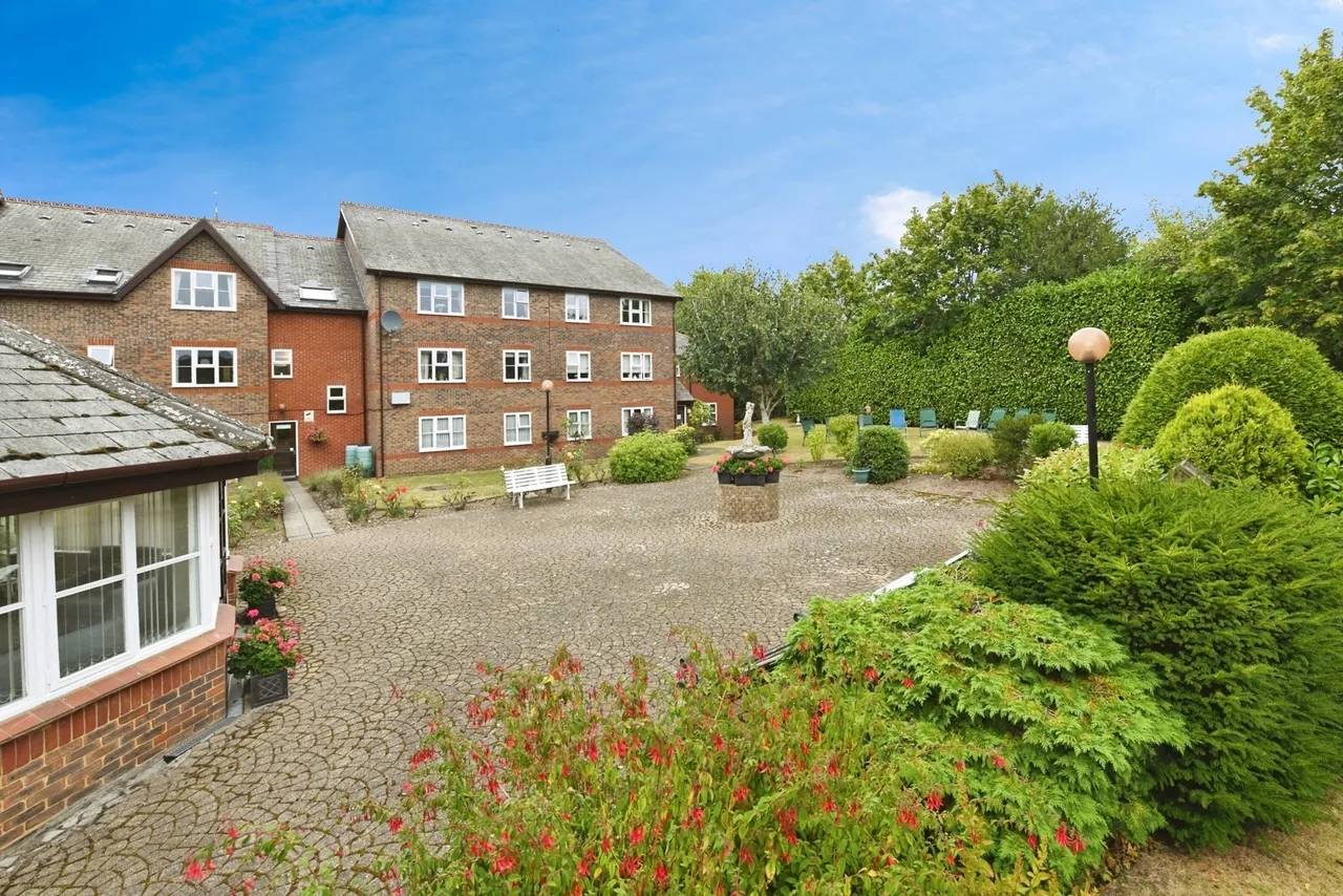 Eastfield Road, BRENTWOOD, Essex, CM14, photo 13
