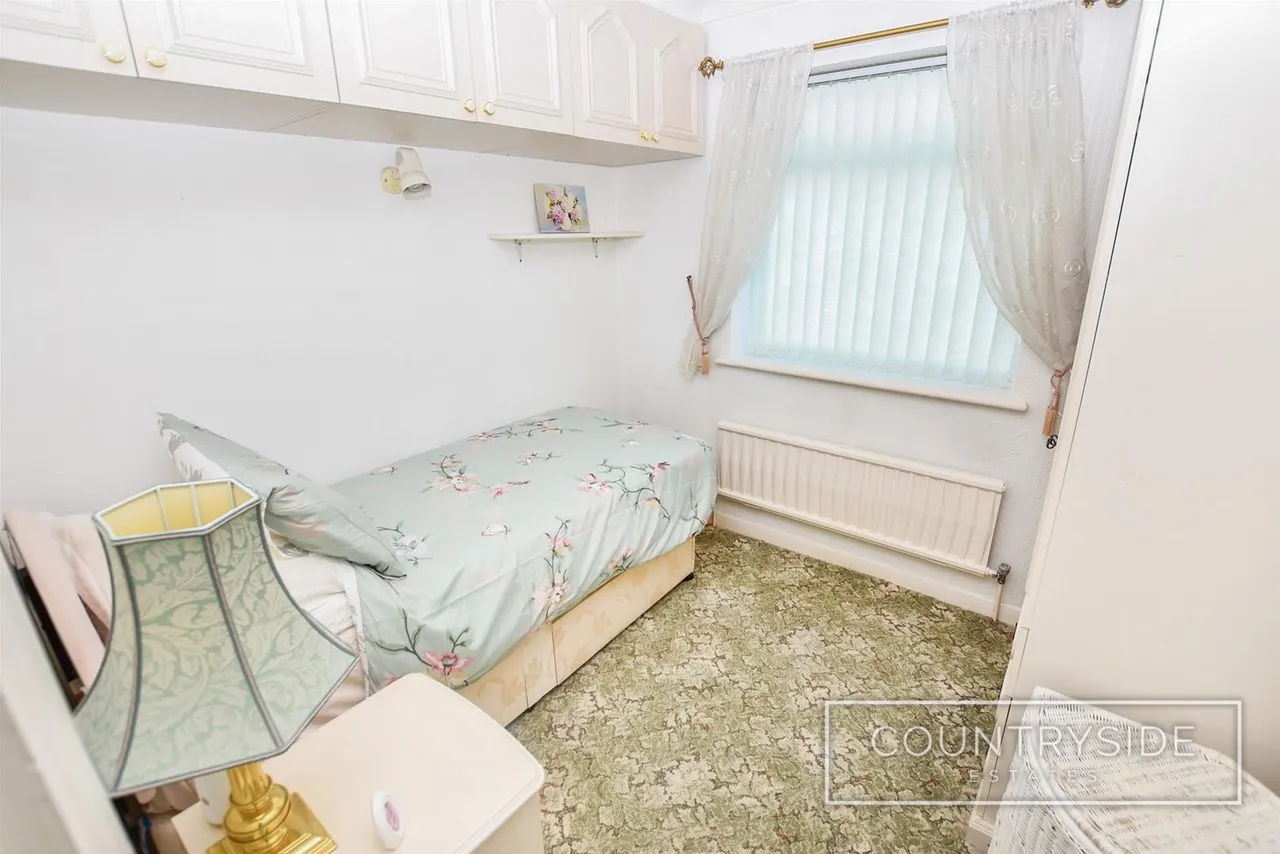 Clifton Way, Benfleet, photo 12