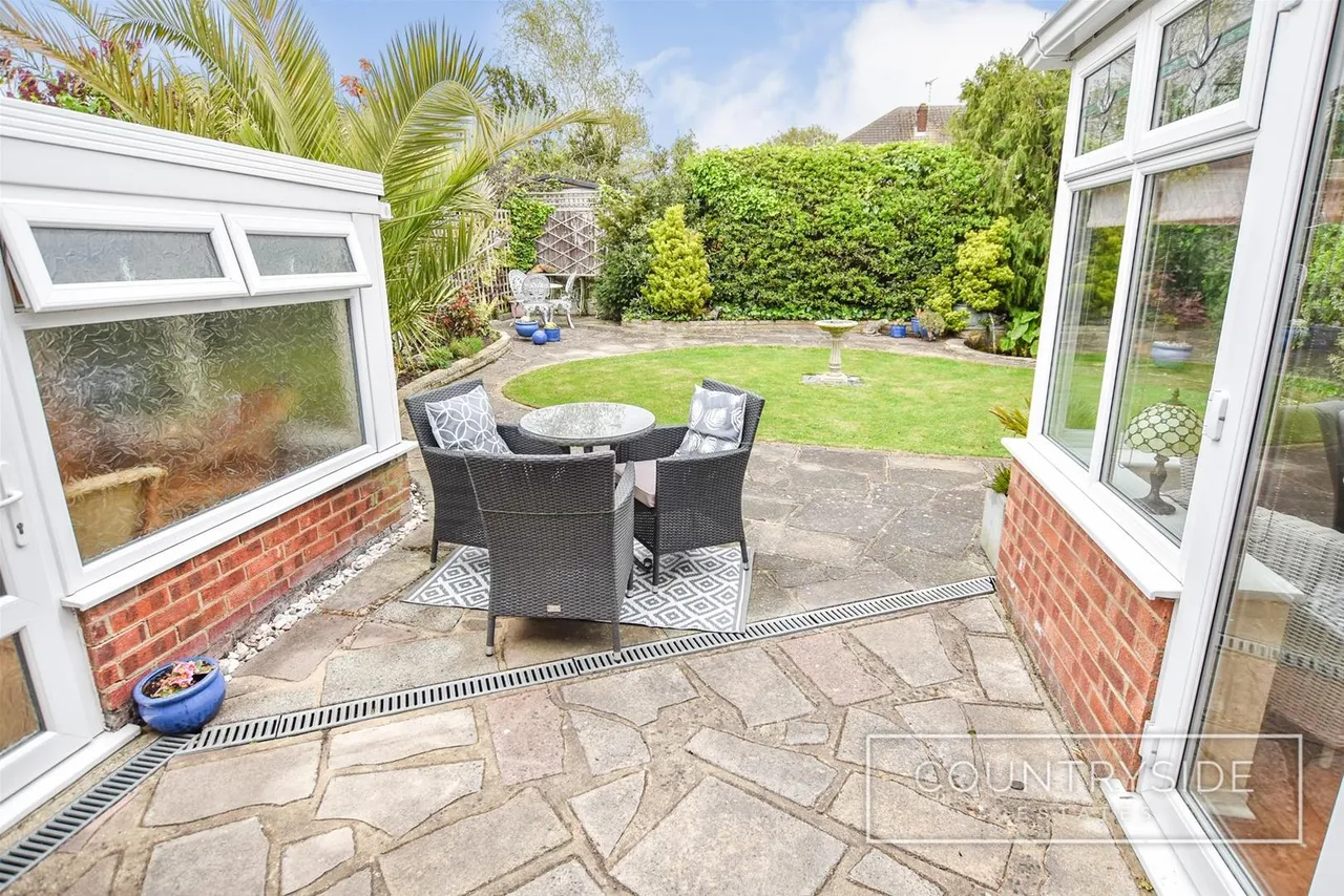 Clifton Way, Benfleet, photo 3