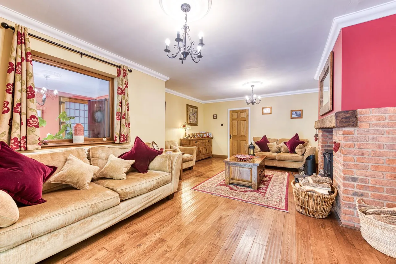 Worcester Road, Hagley, photo 25