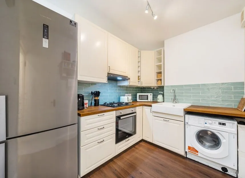 Queens Road, New Southgate, N11, photo 3