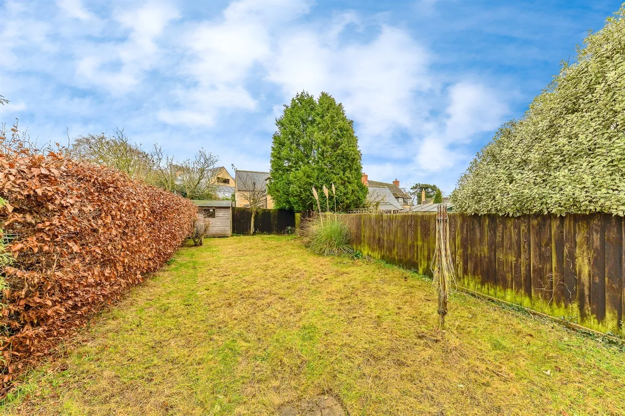 Old Leicester Road, Wansford, PE8, photo 12
