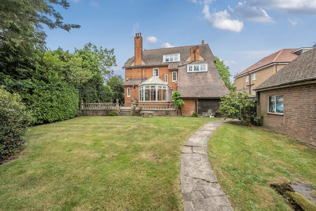 Ducks Hill Road, Northwood, HA6, photo 19