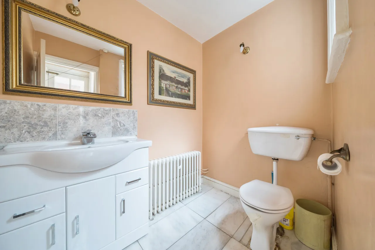 Ducks Hill Road, Northwood, HA6, photo 14
