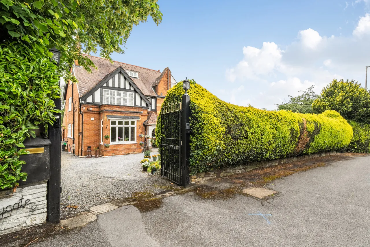 Ducks Hill Road, Northwood, HA6, photo 24