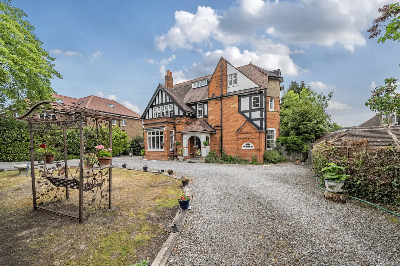 Ducks Hill Road, Northwood, HA6, photo 23