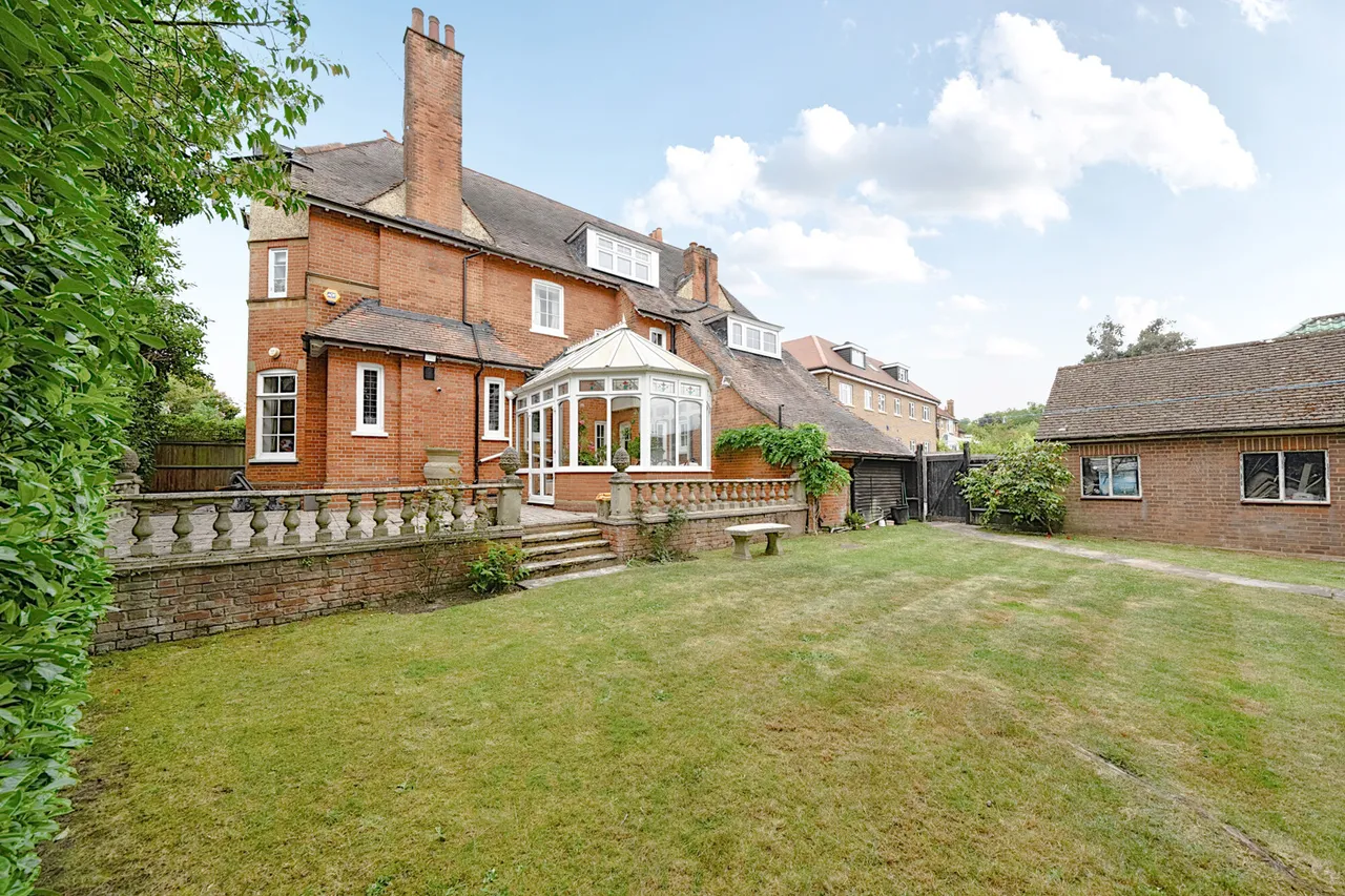 Ducks Hill Road, Northwood, HA6, photo 15