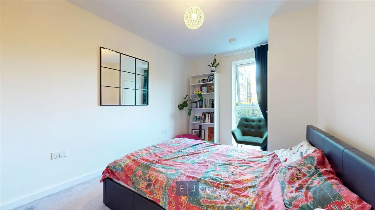 Academy Way, Loughton, IG10, photo 6