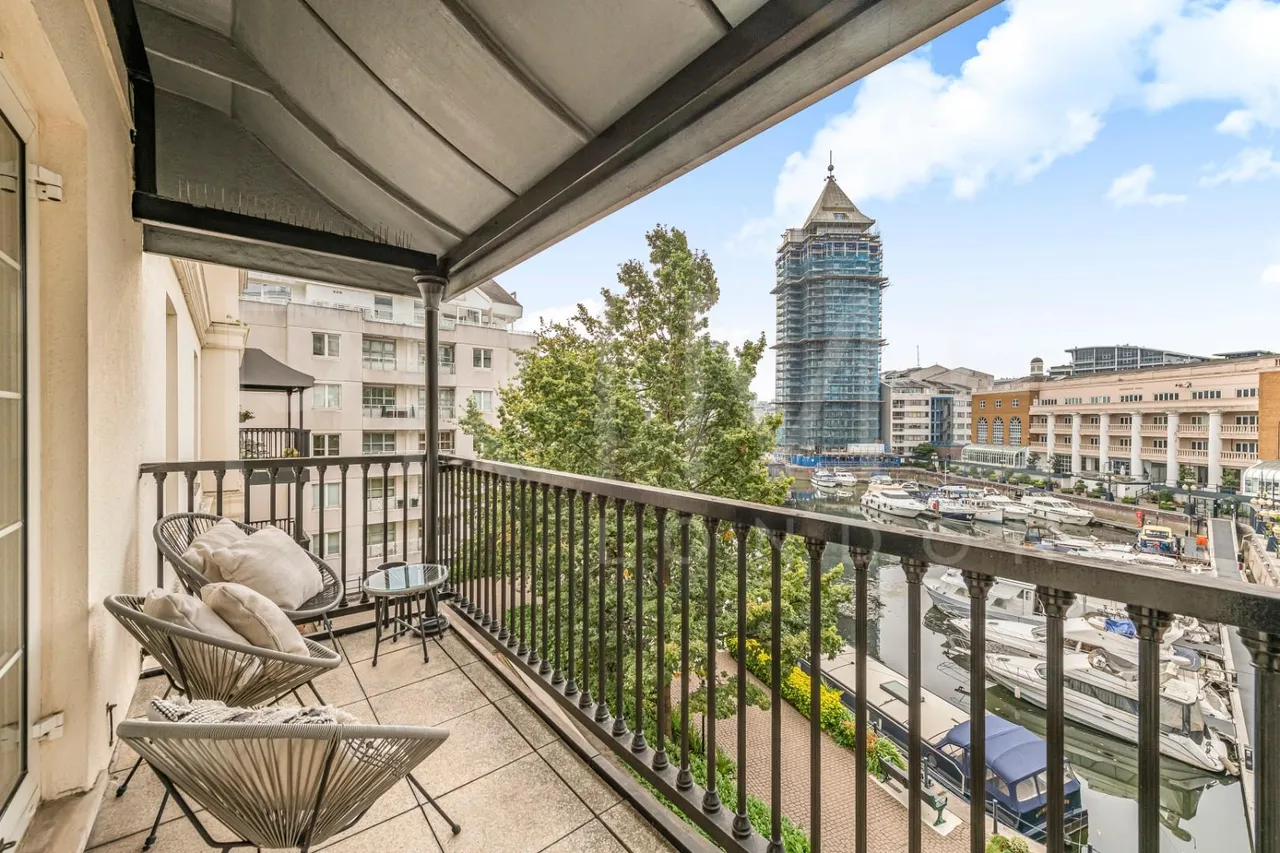 3 bed flat for sale, Carlyle Court, Chelsea Harbour, SW10