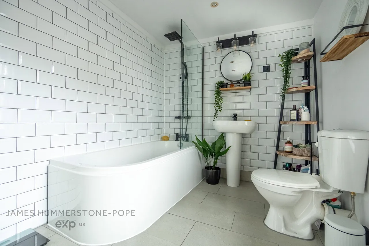 Two Bedrooms Ground Floor Flat, Ramsgate Road, Margate, photo 9