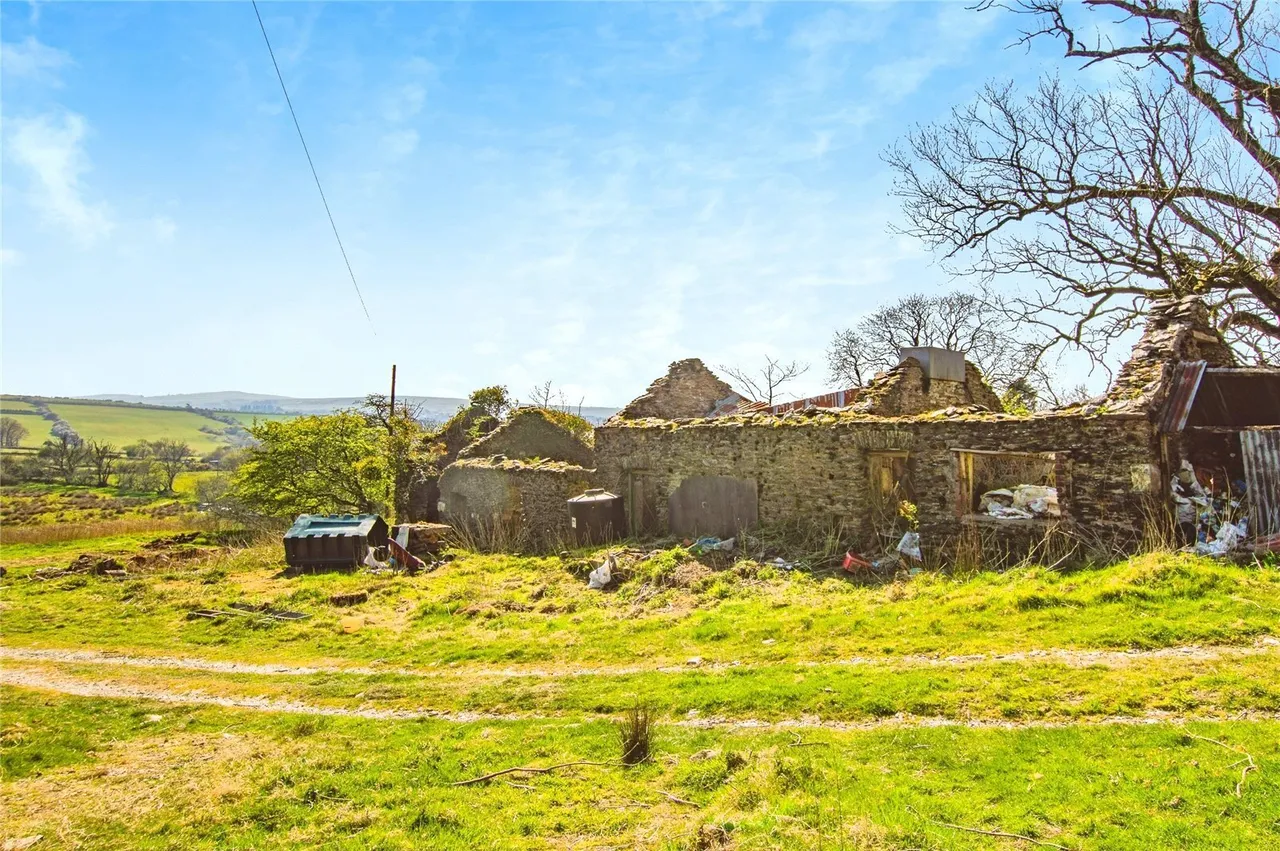 Crymych, SA41, photo 5