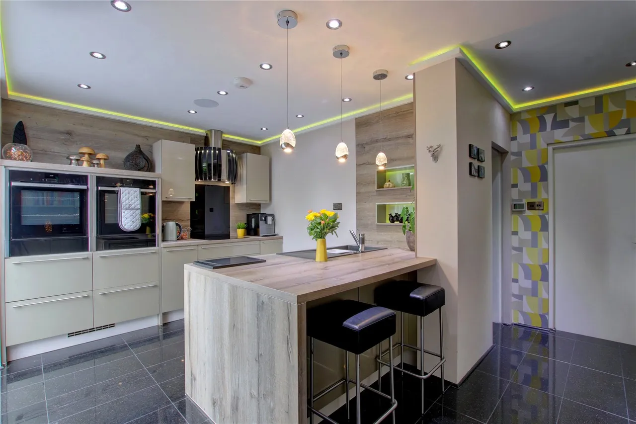 Quarry Lane, Northfield, Birmingham, B31 2PZ, photo 9