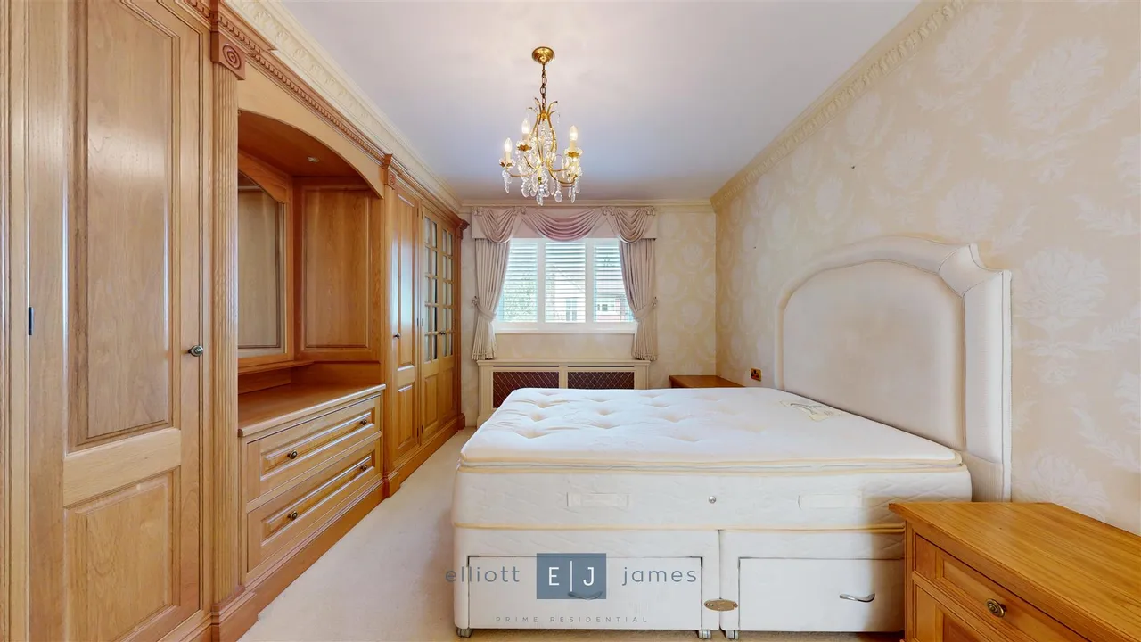 St. Johns Road, Loughton, IG10, photo 8