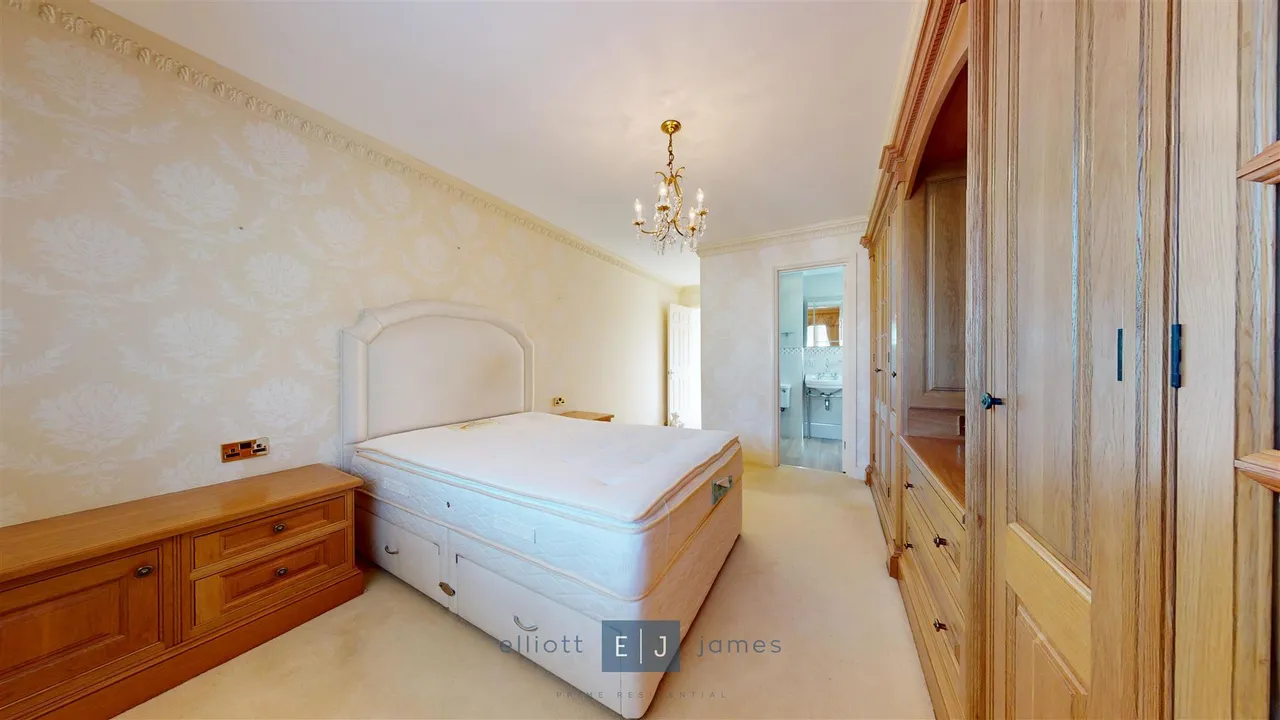 St. Johns Road, Loughton, IG10, photo 9