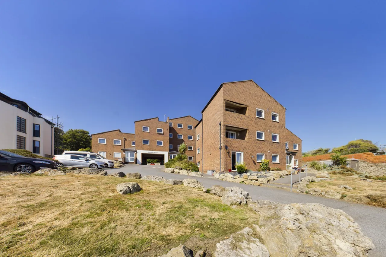 1 bed flat to rent — Spencer Court, Sandgate