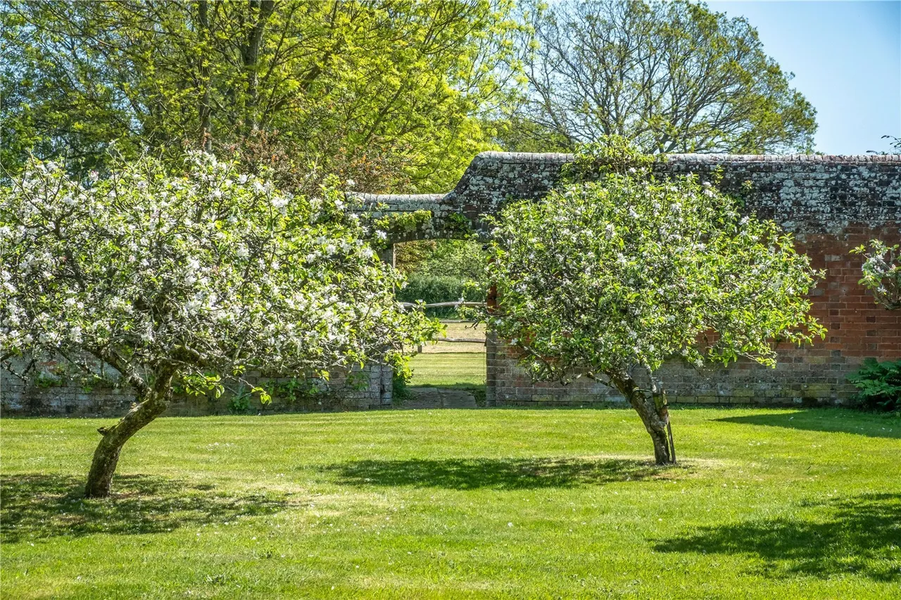 Vicarage Hill, Loxwood, RH14, photo 18