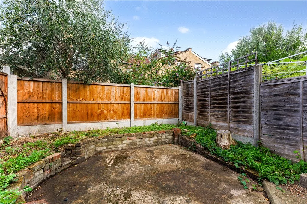 Louise Road, London, E15, photo 5