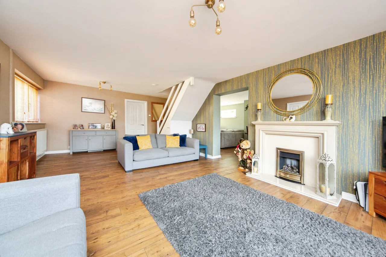 Horbury Gardens, Little Sutton, CH66, photo 3