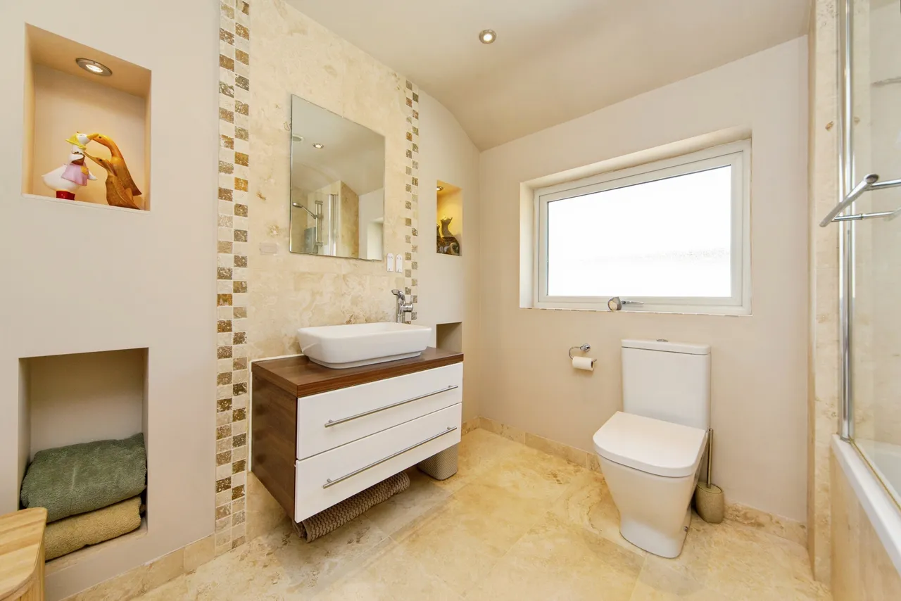 Horbury Gardens, Little Sutton, CH66, photo 15