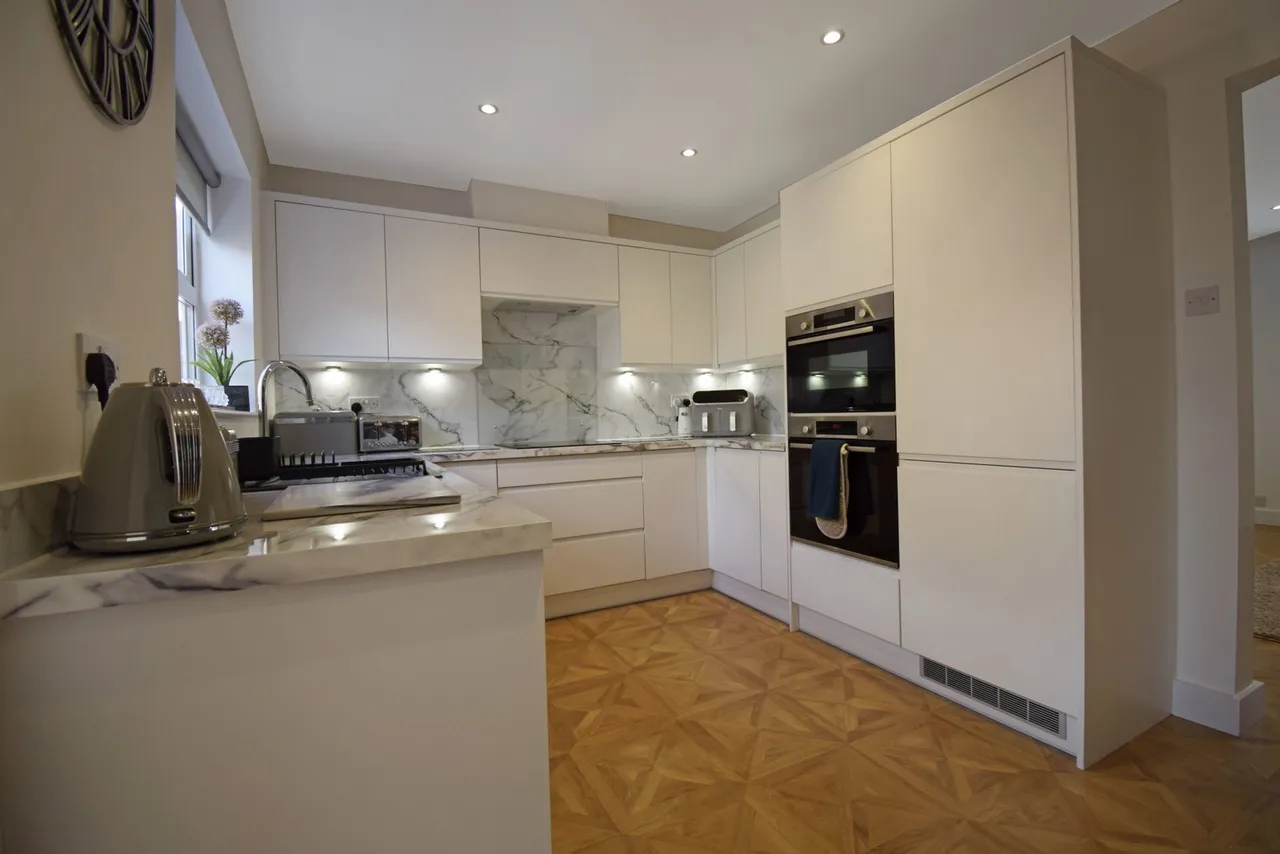 Farington Gate, Leyland, PR25, photo 7