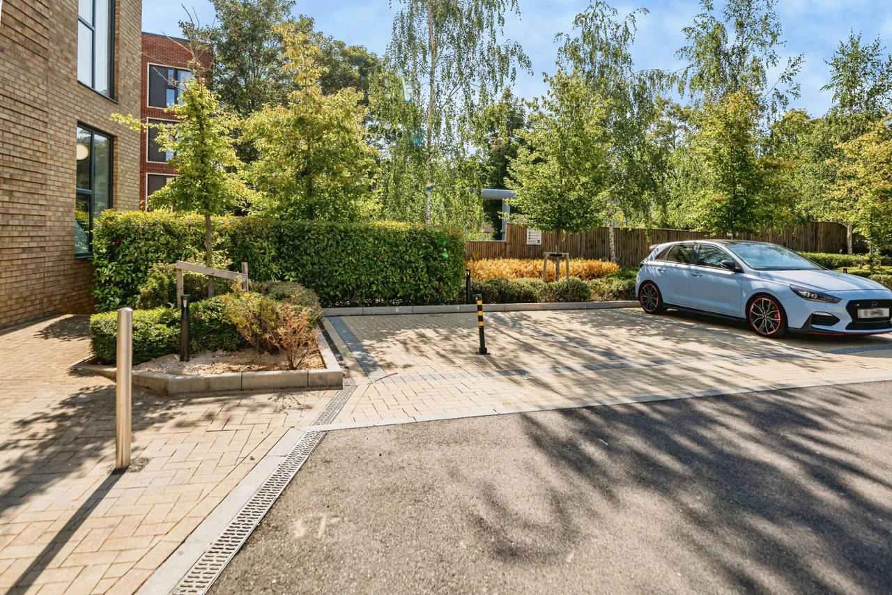 Lilys Walk, High Wycombe, HP11, photo 16