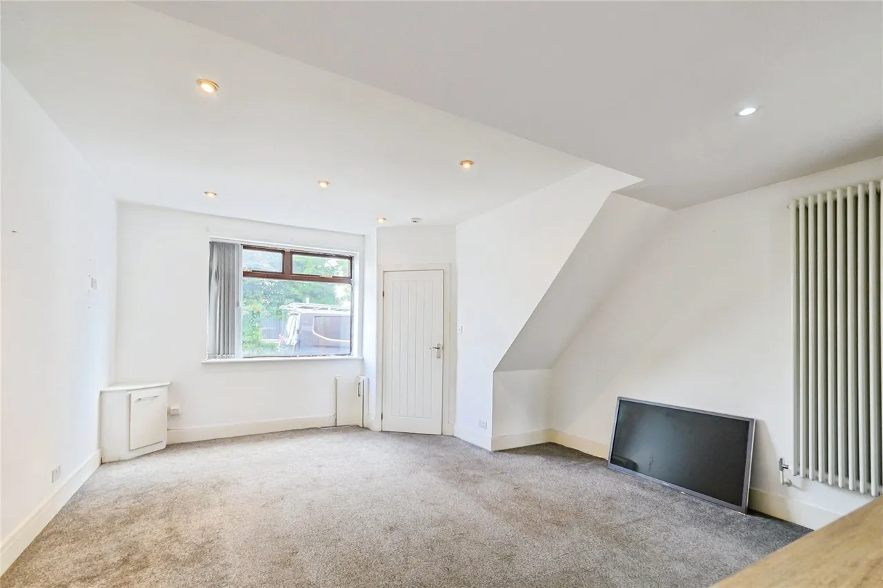 Cross Street, Farnworth, Bolton, Greater Manchester, BL4, photo 2