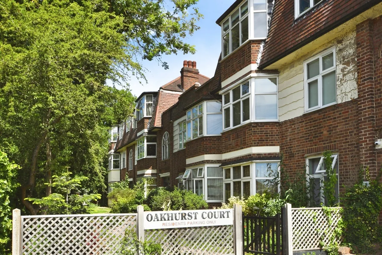 2 bed flat for sale — Woodford New Road, Walthamstow, E17
