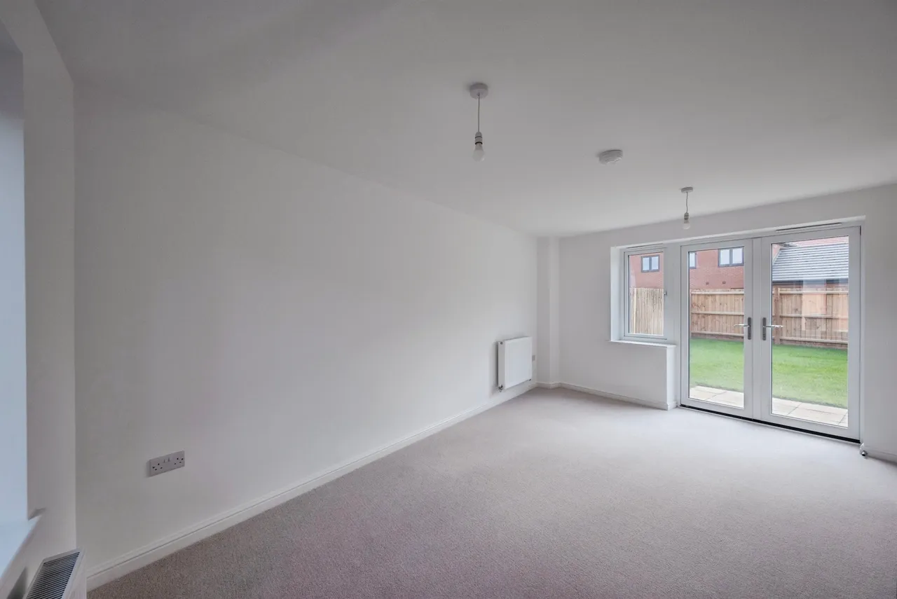 Emerald Close, Bradwell, NR31, photo 2