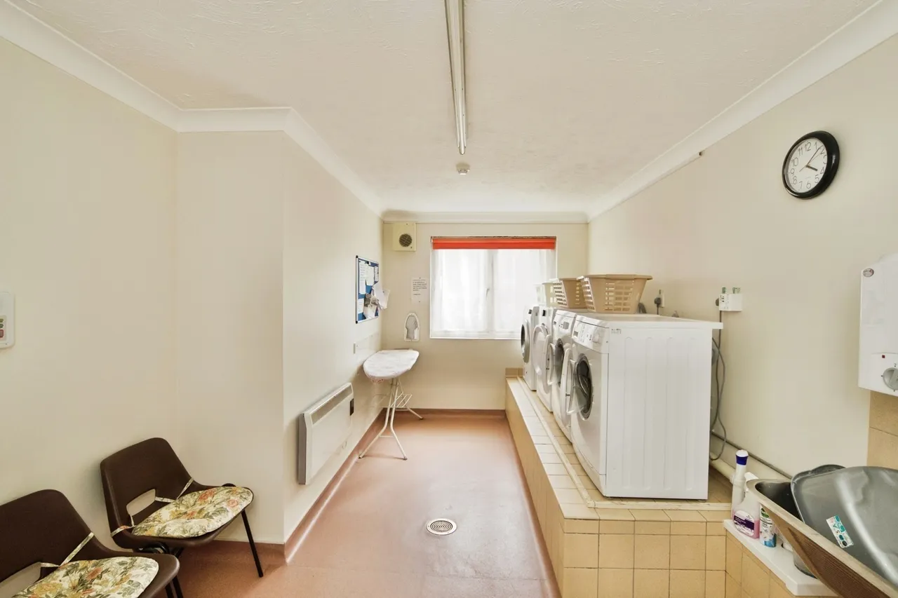 Hudsons Court, Darkes Lane, Potters Bar, Hertfordshire, EN6, photo 10