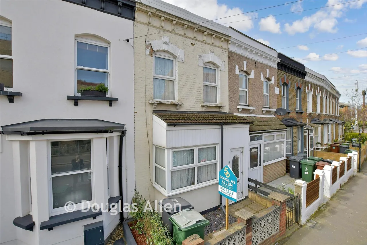 2 bed house for sale, Shernhall Street, Walthamstow, E17