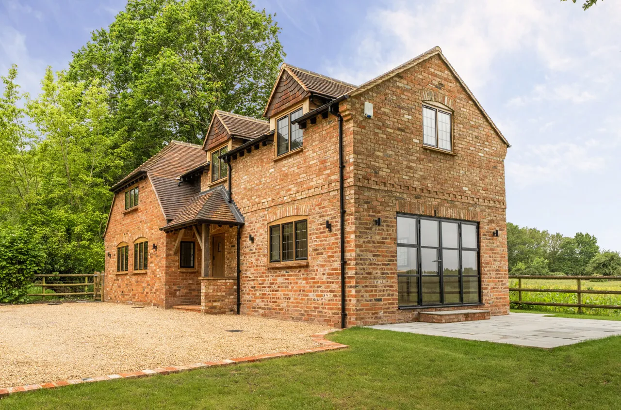 Blagrove Lane, Wokingham, Berkshire, RG41 4AX, photo 31