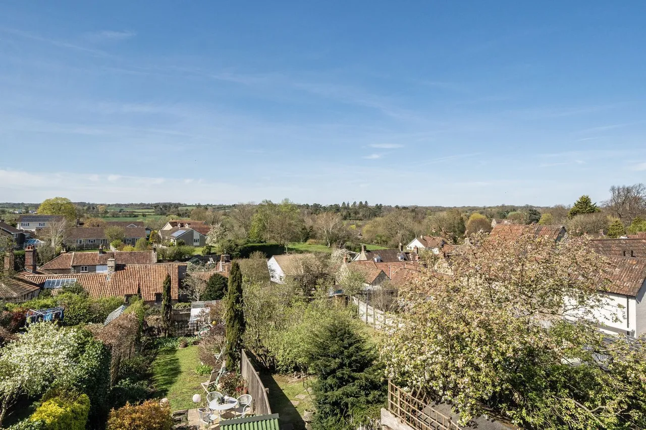 High Street, Rode, BA11, photo 11