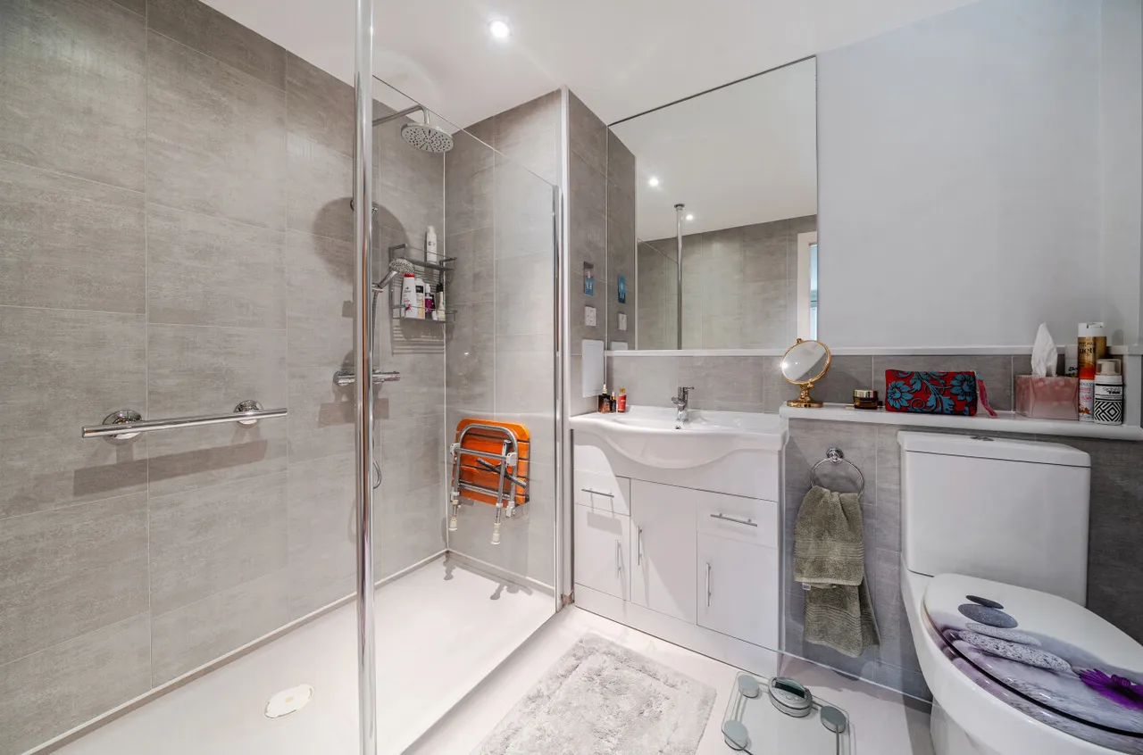 Tekels Park, Camberley, Surrey, GU15 2LE, photo 10