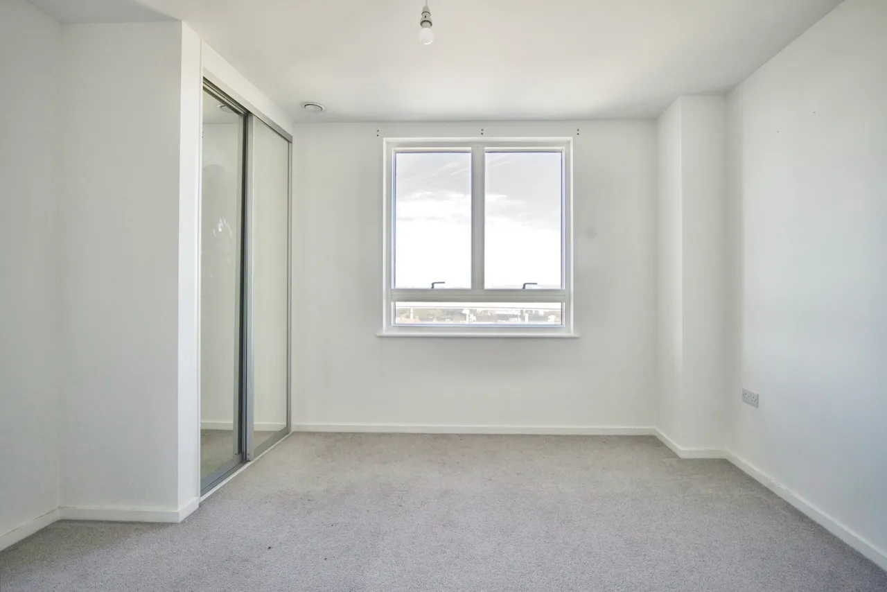 Vernal Way, London, N18, photo 15