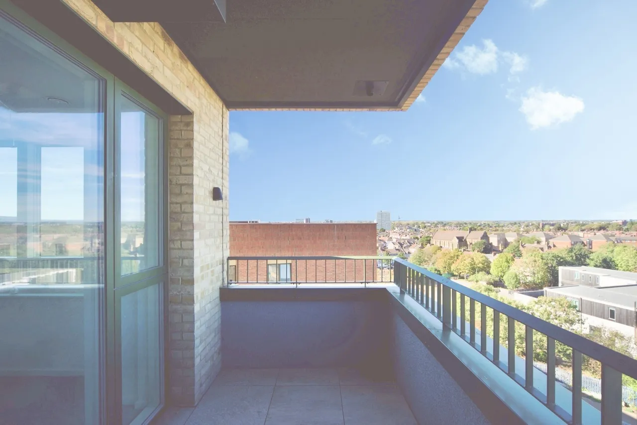 Vernal Way, London, N18, photo 26