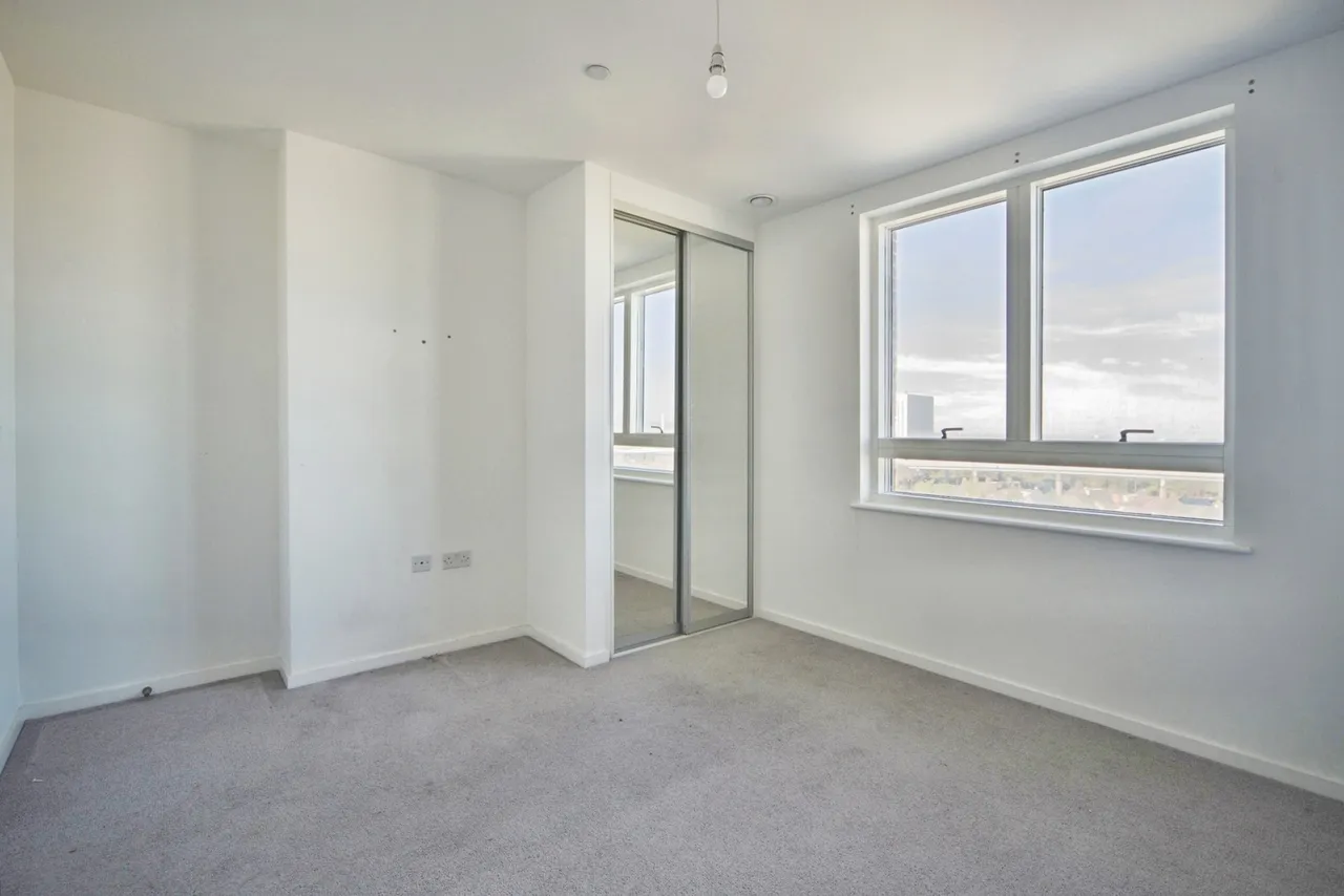 Vernal Way, London, N18, photo 16