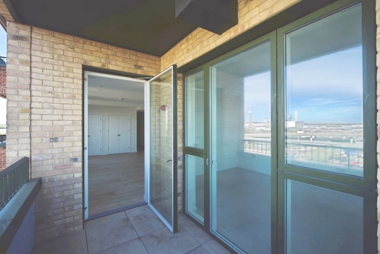 Vernal Way, London, N18, photo 35