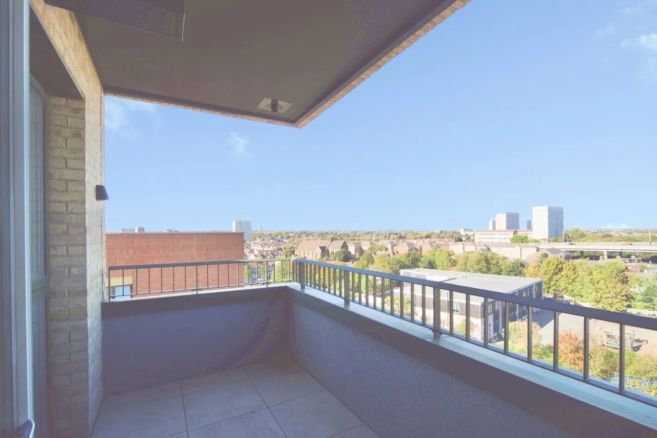 Vernal Way, London, N18, photo 27