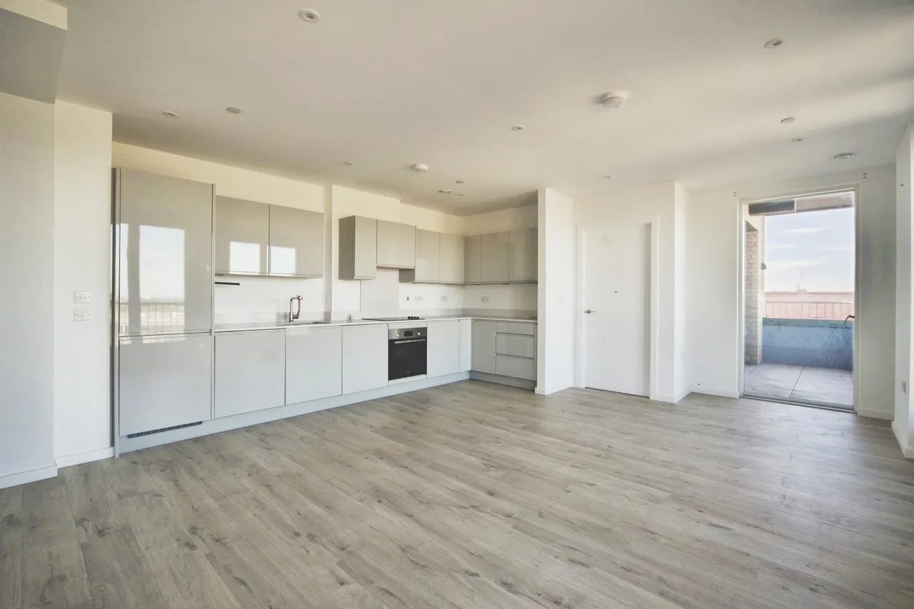 Vernal Way, London, N18, photo 9