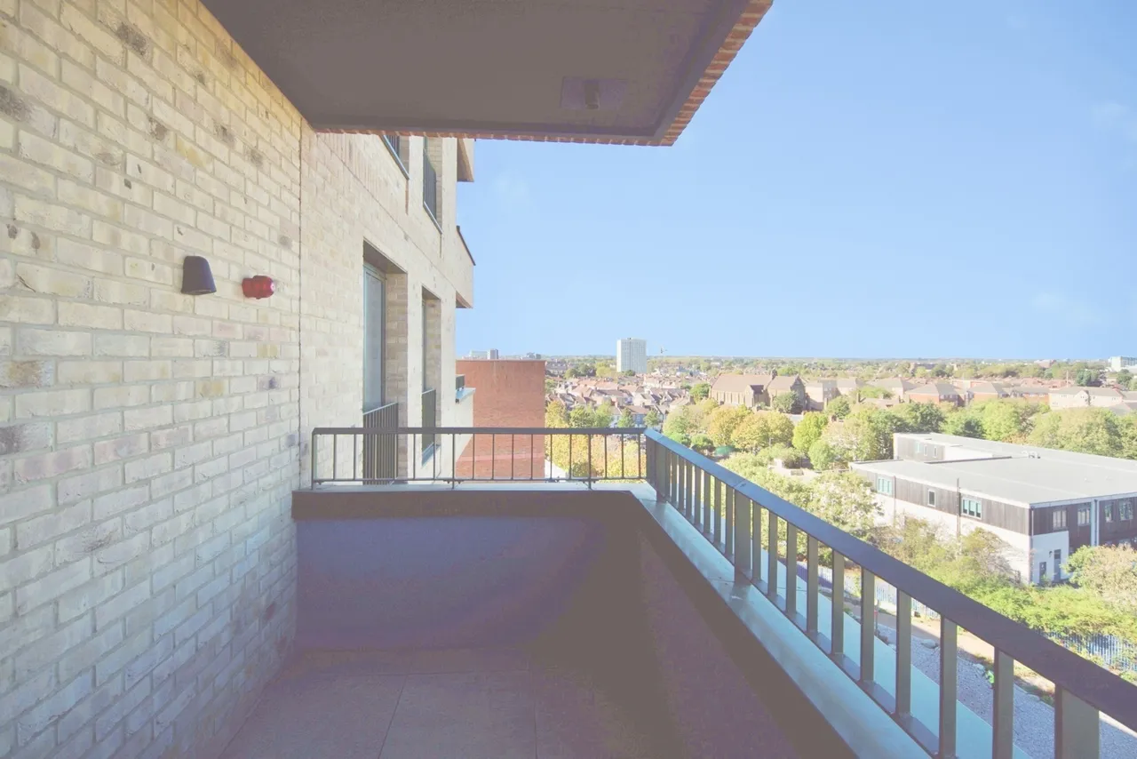 Vernal Way, London, N18, photo 28