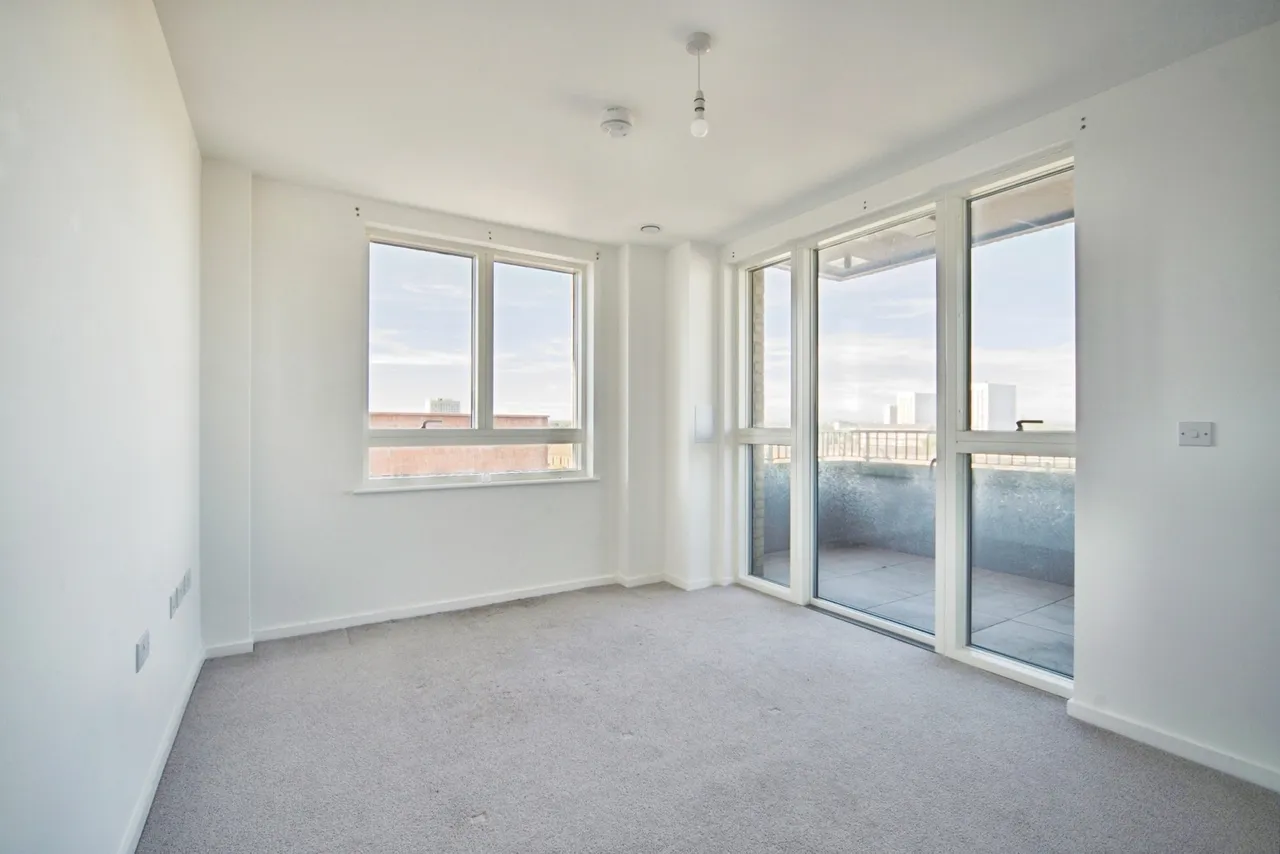 Vernal Way, London, N18, photo 12