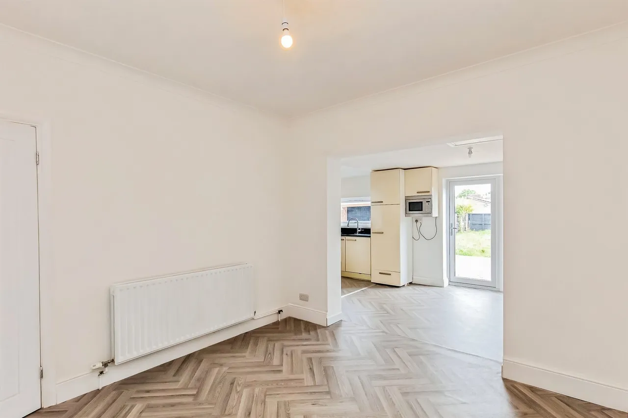 Newark Avenue, Peterborough, PE1, photo 6