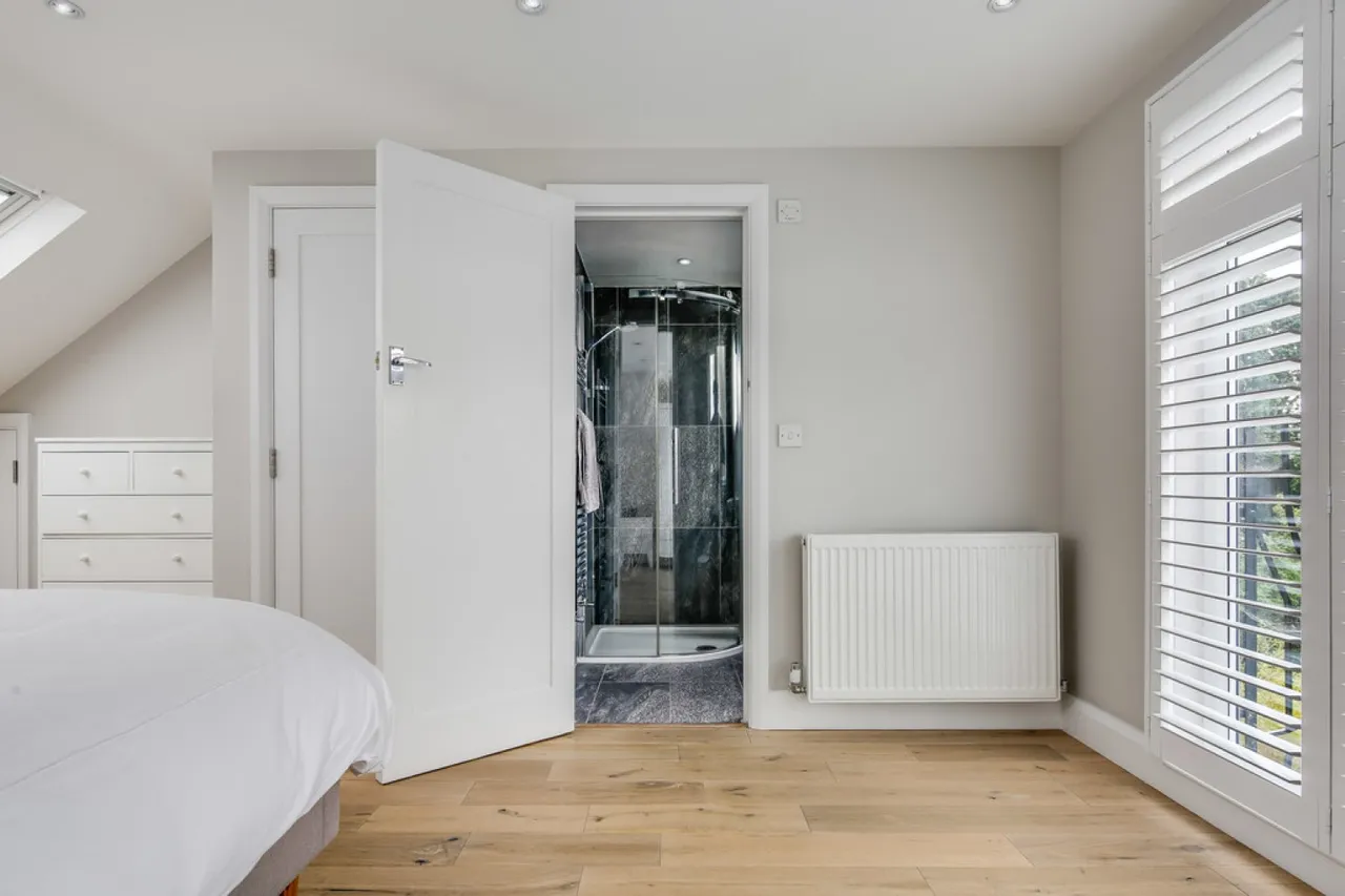 Lorne Gardens, Wanstead, photo 10