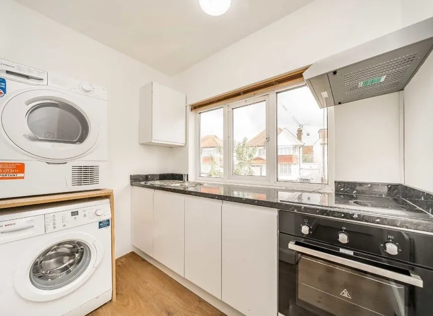 Alderton Crescent, Hendon, NW4, photo 7