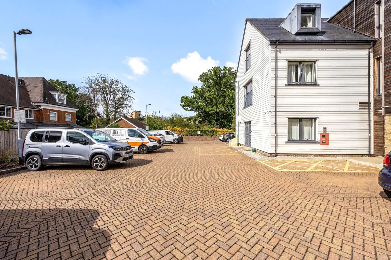 The Boulevard, Horsham, RH12, photo 21
