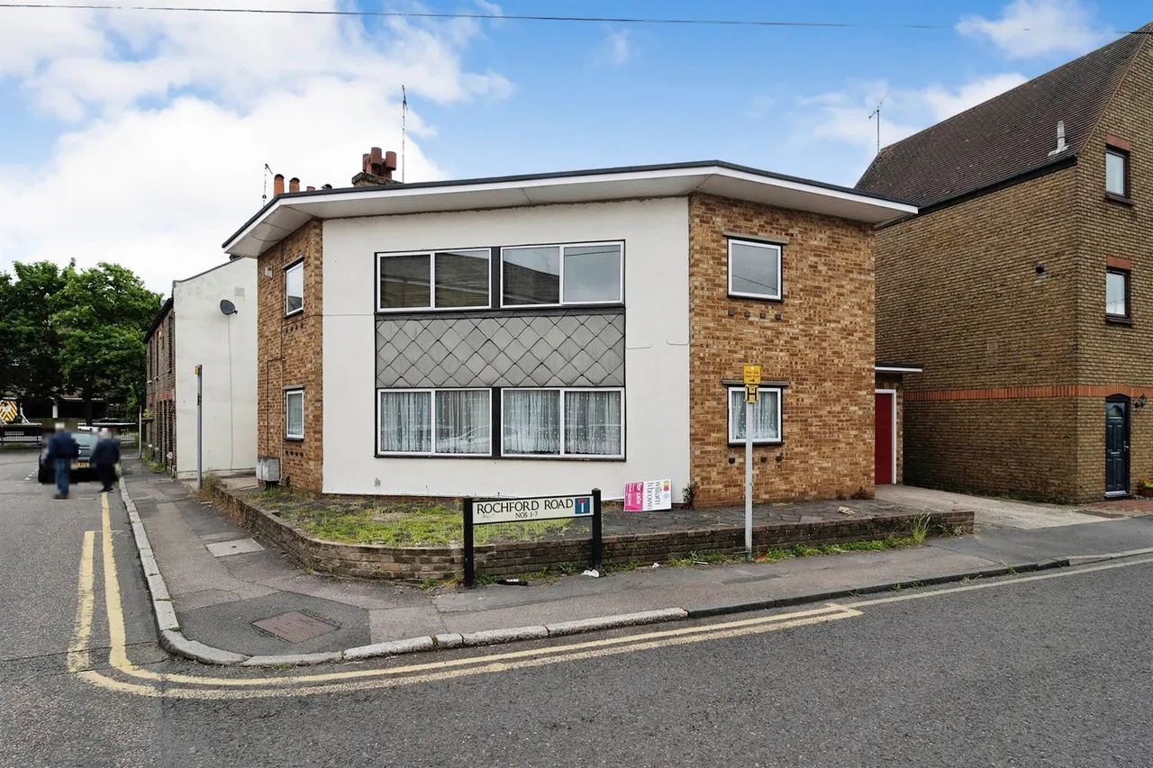 2 bed flat for sale — Mildmay Road, Chelmsford