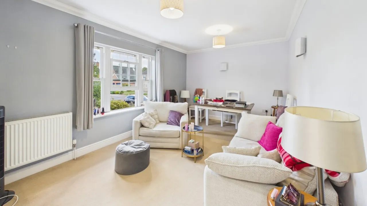 Cobb Close, Bury St Edmunds, IP32, photo 2
